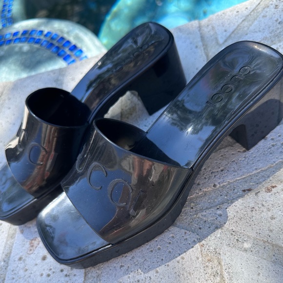 Sandal - Picture 1 of 5